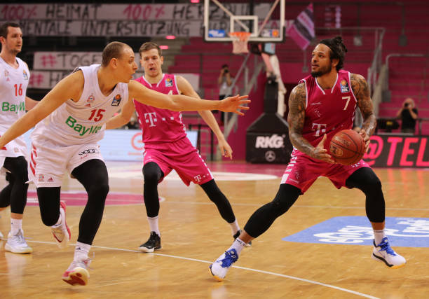 赖本土青训 赖本土青训